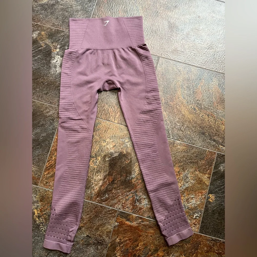 Women’s Gymshark purple seamless energy hi rise ribbed leggings. Size XS/Small - Picture 7 of 14